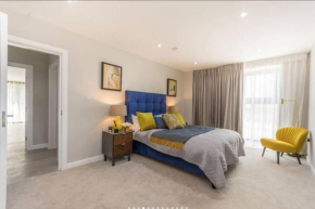 Spacious Modern 3 Bed Apartments in London Bridge with Netflix and Free Carpark